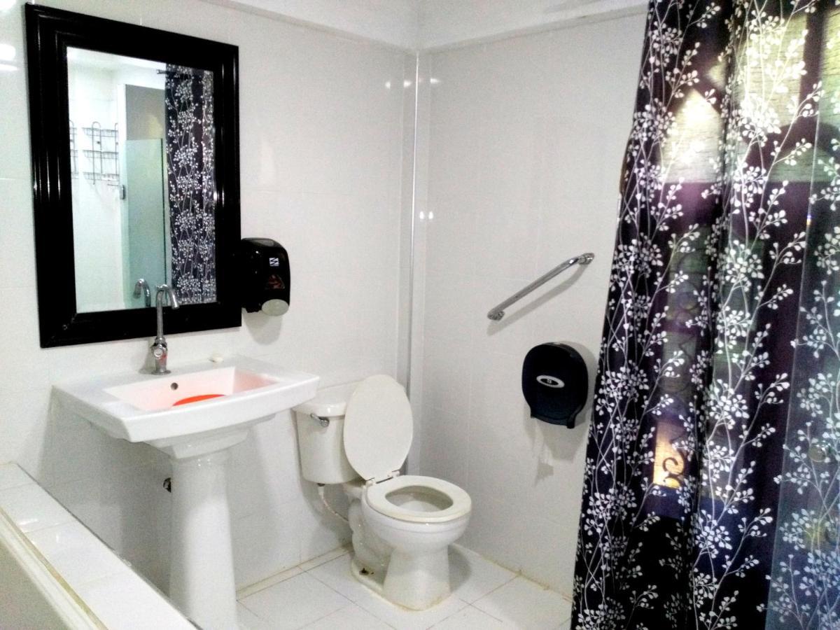 Senthil Complex Hotel Jaffna Ngoại thất bức ảnh
