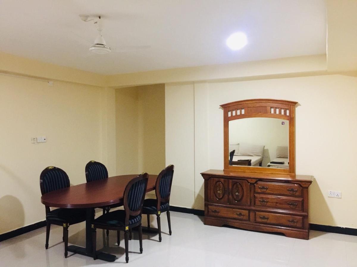 Senthil Complex Hotel Jaffna Ngoại thất bức ảnh