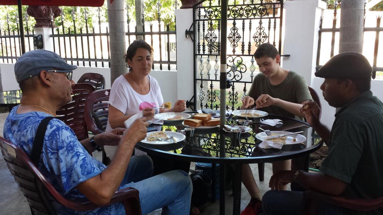 Senthil Complex Hotel Jaffna Ngoại thất bức ảnh